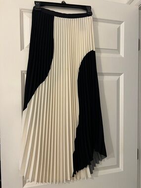 Zara Black and Cream Pleated Midi Skirt